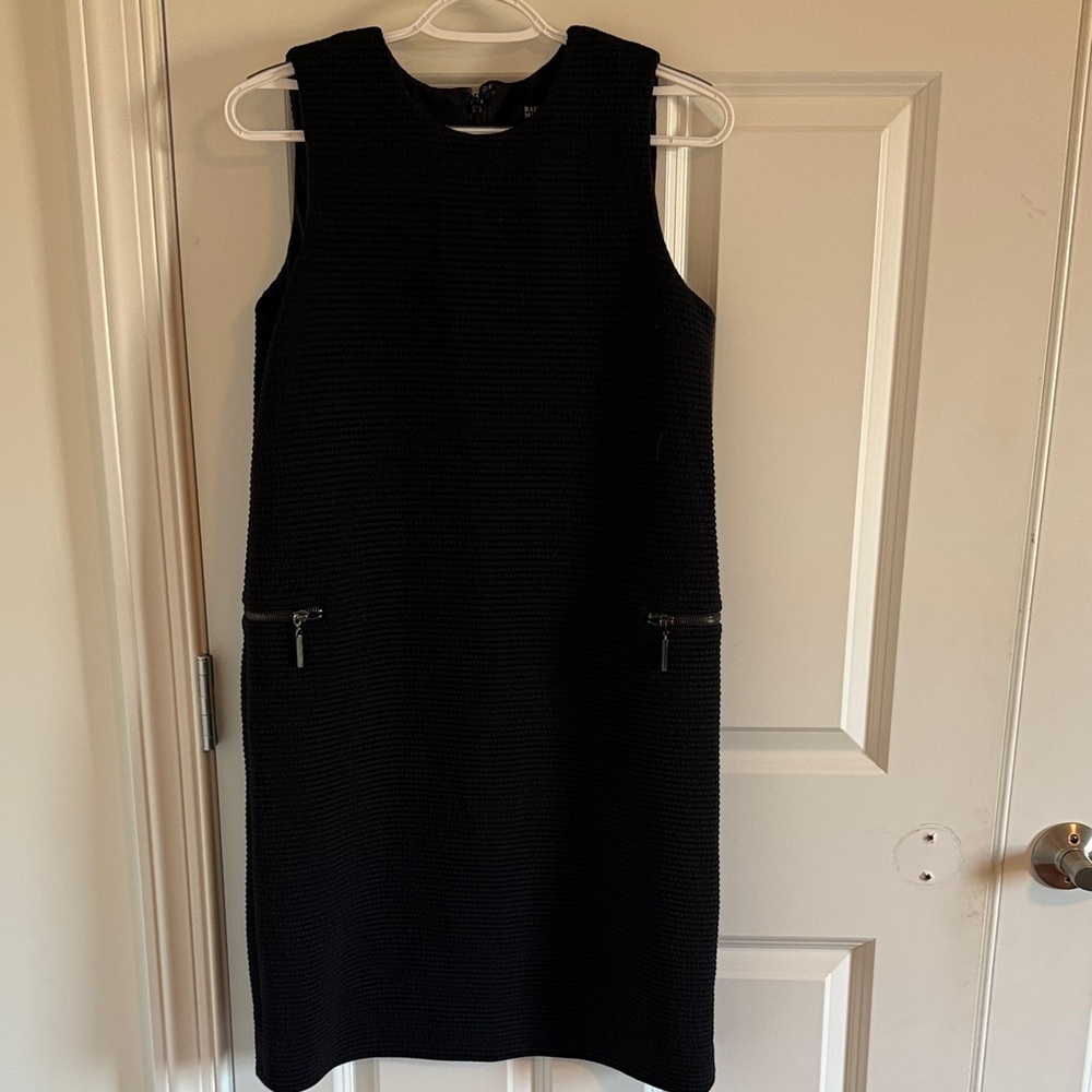 Badgley Mischka Black Sleeveless Dress with zip around the back Size Small